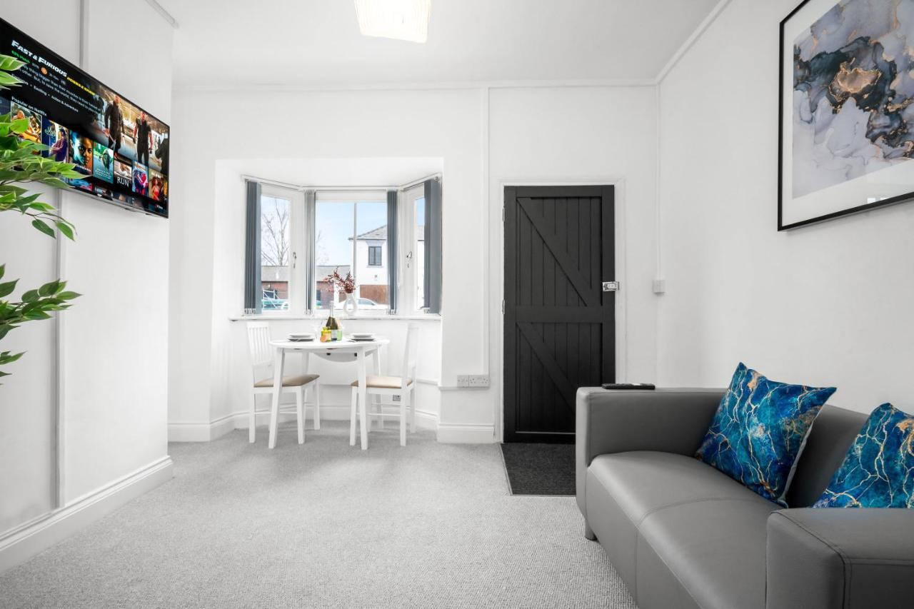 Beautiful Waterside Apartment - Parking - Perry Barr - Top Rated Birmingham Exteriör bild