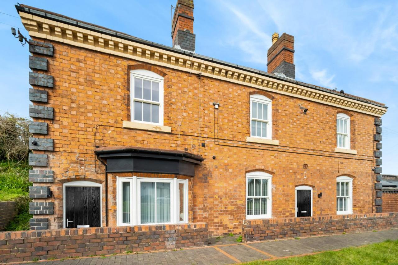 Beautiful Waterside Apartment - Parking - Perry Barr - Top Rated Birmingham Exteriör bild